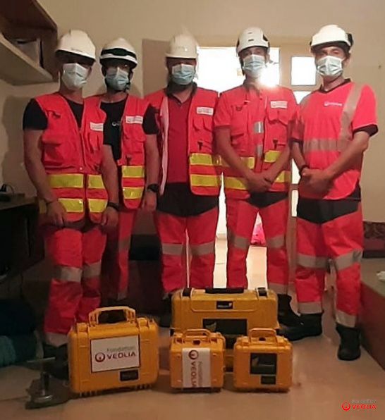 Veolia Engineers with Ovarro Loggers